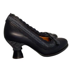 L'Artiste by Spring Step Kirstie Black Pumps NWOB